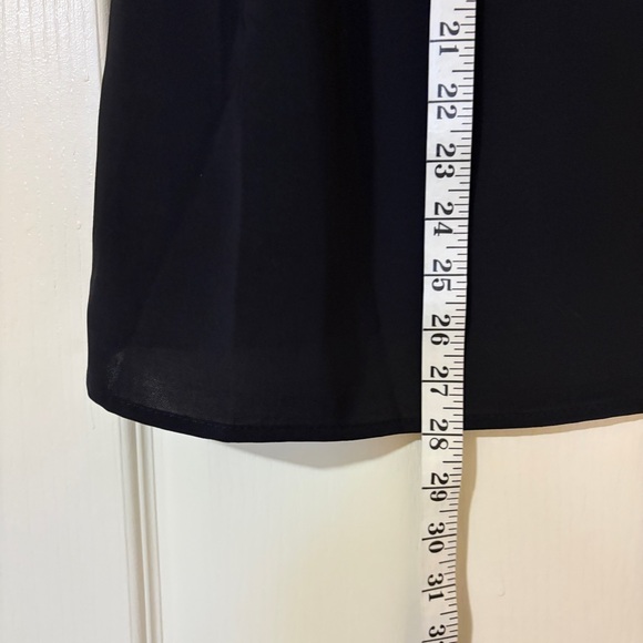 Jodifl Black Puff Sleeve Top - Picture 9 of 10